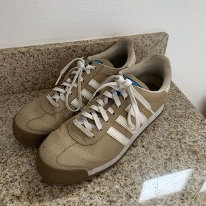 Adidas Samoa sneakers